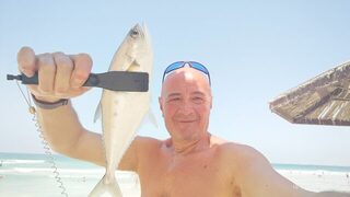 Шарджа и Аджман: береговая ловля у отеля, каменный волнорез и пустырь между пляжами