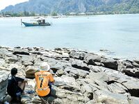 Пи Пи, охота за снеппером с камней и уроки по обуви и маске