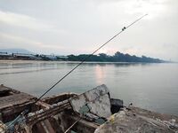 Самет, пирс у отеля: спиннинг по хищнику, воблеры под полурыл