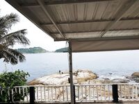 Пхукет, Найхарн - ищу отель у камней для береговой ловли, Naiharn On The Rock