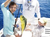 Пунта-Кана кадры с бортов, чартеры, снасти, улыбки, море и разноцветный улов