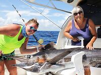 Пунта-Кана и женщины на борту: барракуды, спокойная волна и первый марлин