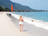 Патонг, север - креветка на малька, колючая рыба у ручья, советы