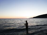 Вечер для дочки: волна и ветер, утяжеление до 2,5–4 г, откусанные хвосты и ноль