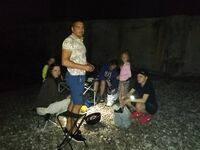 Пляж, мидии и бомбарда: рыбалка между тостами — дочка с первого заброса поймала «мутанта»