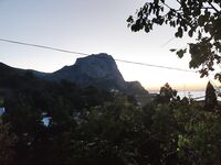 Судак, волна мешает, но сын выходит на буны: короткие окна поклёвок по ставриде