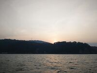 Штиль, лодка и дорадо на гриле: карась вялый, медузы под бортом