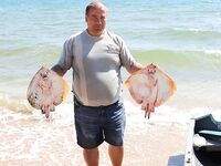 Керченский пролив в сентябре: штиль редок, полведра бычков и котлеты по классике