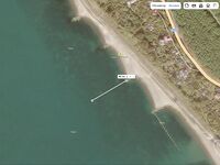 Камни, волнорезы и речка: побережье создано под воблеры с паузами