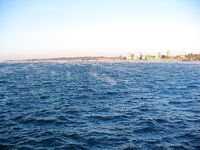 Первый снег у моря: сильный западный ветер, Несебр и покупка свежей барабульки