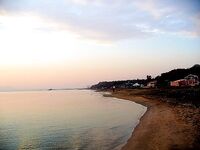 Последние дни «цыганского лета»: тёплая вода, пустой пляж и бешеный пеленгас