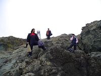 Перла, Маслен нос, Коракя — туман, восток и толпа на камнях