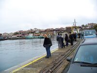 Перла, Маслен нос, Коракя — туман, восток и толпа на камнях