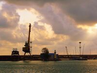 Порт Бургас перед штормом: утренние кадры и сборы под погоду