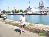 Порт Бургас в жару: сингиль пришёл, работает восточный ветер