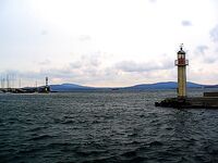 Разведка по шторму, порт пуст: рыбалка отложена, рыба в сетях и магазинах