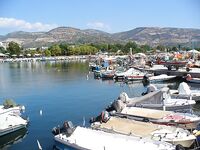 Греция без снастей и Болгария с креветкой: ветер в портах и «мертвая волна»