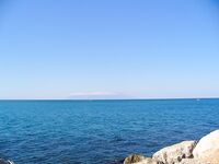 Греция без снастей и Болгария с креветкой: ветер в портах и «мертвая волна»