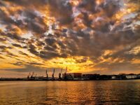 Фото из Бургаса: визуальная заметка без описаний снастей и временных окон