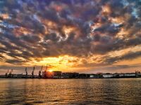 Фото из Бургаса: визуальная заметка без описаний снастей и временных окон