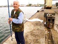 Ставрид пришёл в Бургас: кто умеет берёт на самодур, остальным рынок в помощь