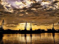 Первые проходы в порту Бургас: на самодур 20 ставрид, потом подошла крупная рыба