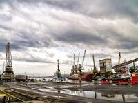 Жезл, весенний ливень и град: вышел на луфаря со стальной поводкой, природа накрыла