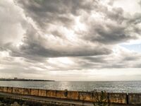 Жезл, весенний ливень и град: вышел на луфаря со стальной поводкой, природа накрыла