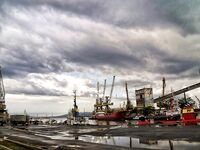 Жезл, весенний ливень и град: вышел на луфаря со стальной поводкой, природа накрыла