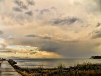 Жезл, весенний ливень и град: вышел на луфаря со стальной поводкой, природа накрыла