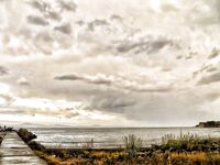 Жезл, весенний ливень и град: вышел на луфаря со стальной поводкой, природа накрыла