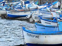 Поморие, фотосессия вместо луфаря: Пасха, новая камера и мелкая ставрида на самодур