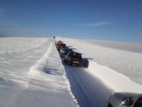 Свежий кадр с трассы: до 1 мая сугробы, потом такой же, но ниже и рыхлее