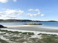 Териберка: редкий сухой выход на остров у дикого пляжа и мощные отливы