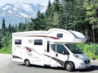 Баренцево море, Териберка — у товарища, похоже, настоящий автодом на колесах