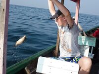 Бенгальский залив, Мьянма — «маленькая» рыбалка на чёрных камнях