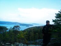 Изба лучше палатки: мошка не лезет, лаврушка на фидер и мечты о Кольском