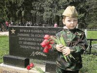 С праздником Победы: короткое поздравление по месту