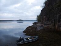 Чкаловский без людей, белухи, родник на Оленьем и белые ночи: север за душу