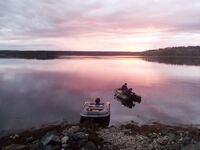 Чкаловский без людей, белухи, родник на Оленьем и белые ночи: север за душу