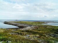 За Сидоровскими островами: вид с Кемлудских, наши там треску берут неплохую