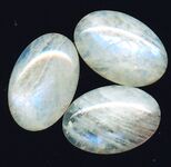 Чупа и камни: слюда мусковит и беломорит — лунный камень встречается?