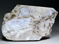 Чупа и камни: слюда мусковит и беломорит — лунный камень встречается?