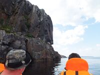 Под скалой ловили: один раз клев бешеный, тогда же окуня взяли