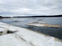 Конец залива у Чупы: жидкой воды всё больше, готовим лодку