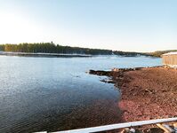 Чупа во льду, а Пулонга чистая — треску можно ловить при −12, осторожно со льдом