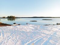 Чупа во льду, а Пулонга чистая — треску можно ловить при −12, осторожно со льдом