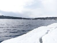 Пулонга держит зиму: открылась только речка — остальное подо льдом