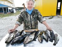 ГИМС проверял круги и документы, клев разошёлся на отливе вдоль берега