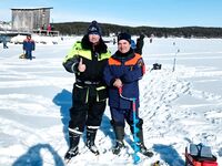 Зимние старты: соревнования, изба, −35 ночью, генератор, окунь чёрный как сапог